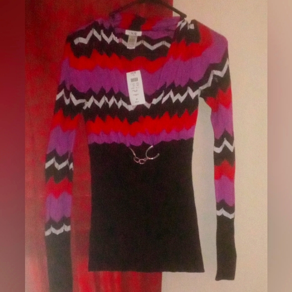 Cache Tops - Cach'e top